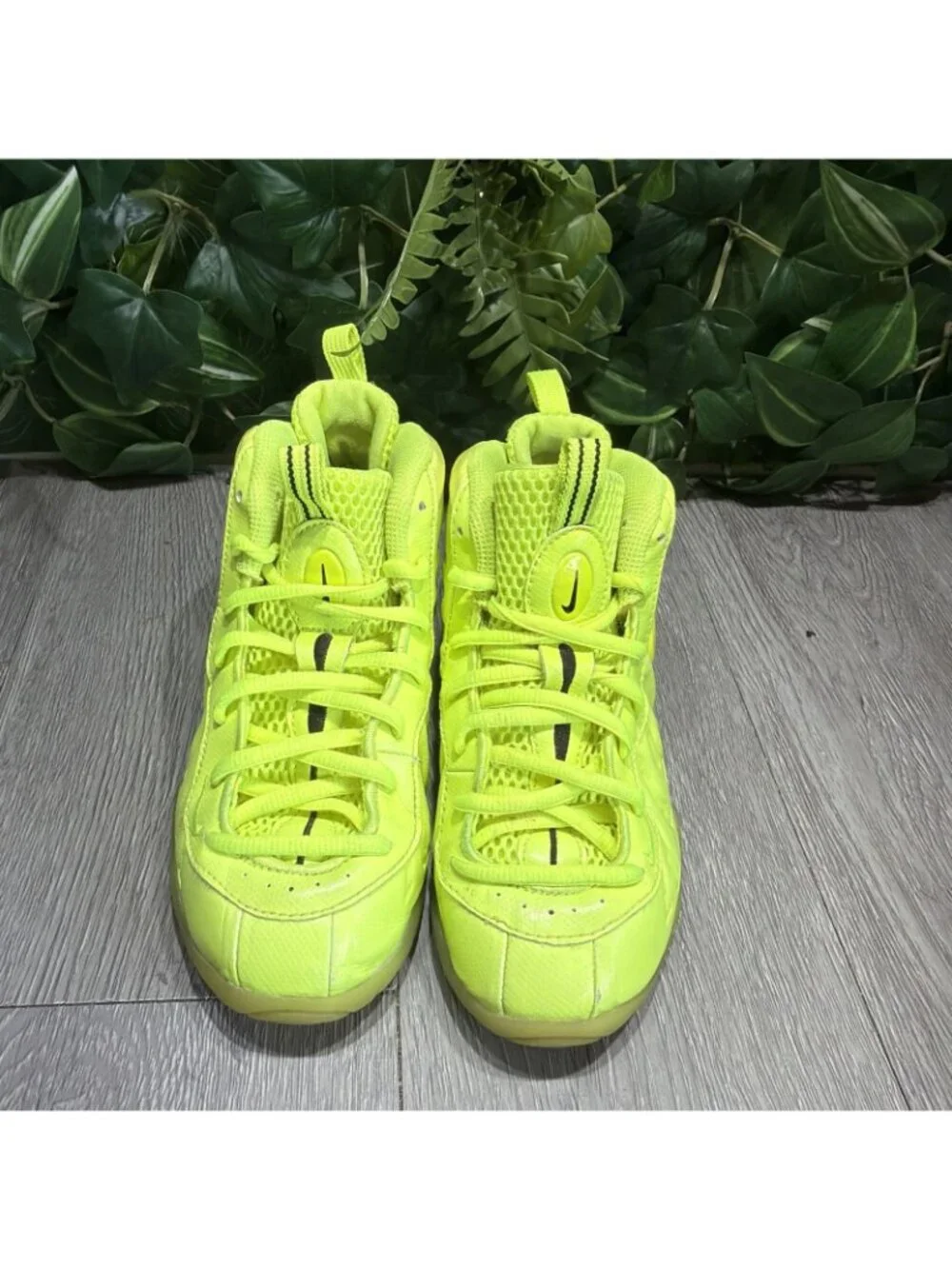 Nike Boys' Yellow High Top Sneakers US 1Y 843755-702